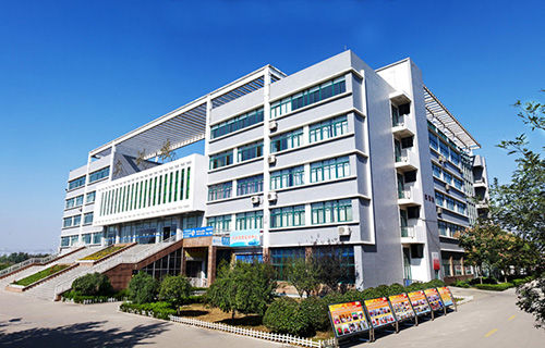 白银工业学校商务英语专业 聚焦酒店管理与信息咨询服务